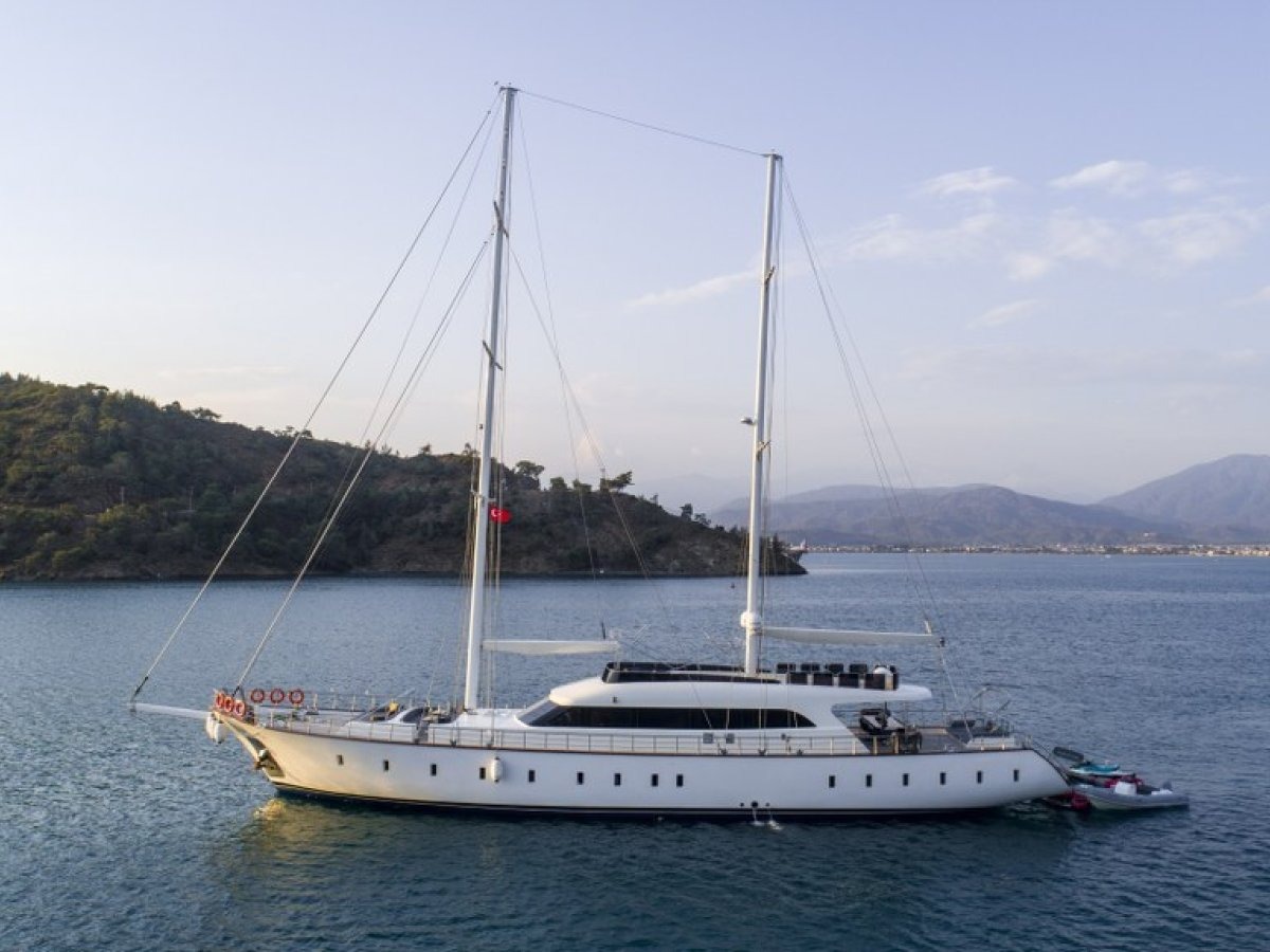 Galeo Yachting | Queen Of Makri