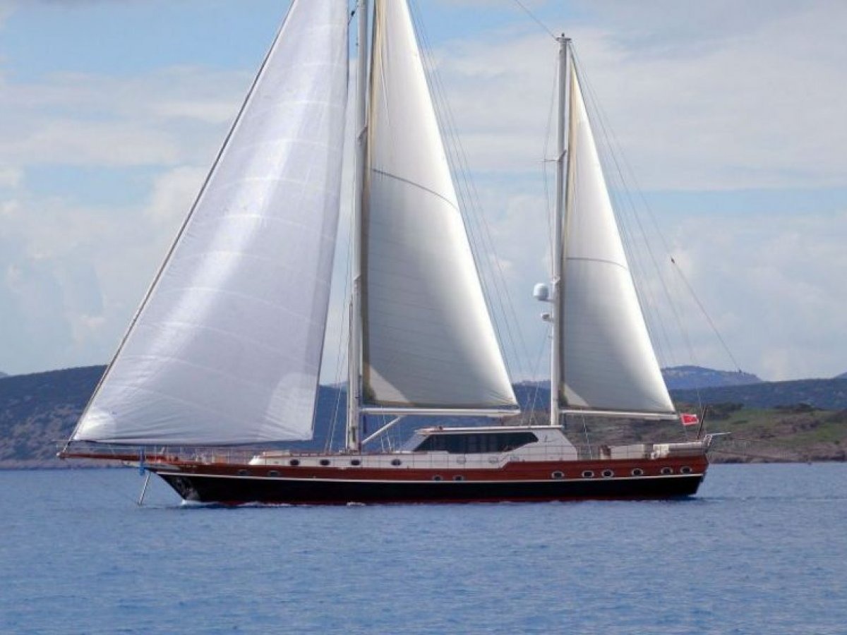 Galeo Yachting | Dragonfly